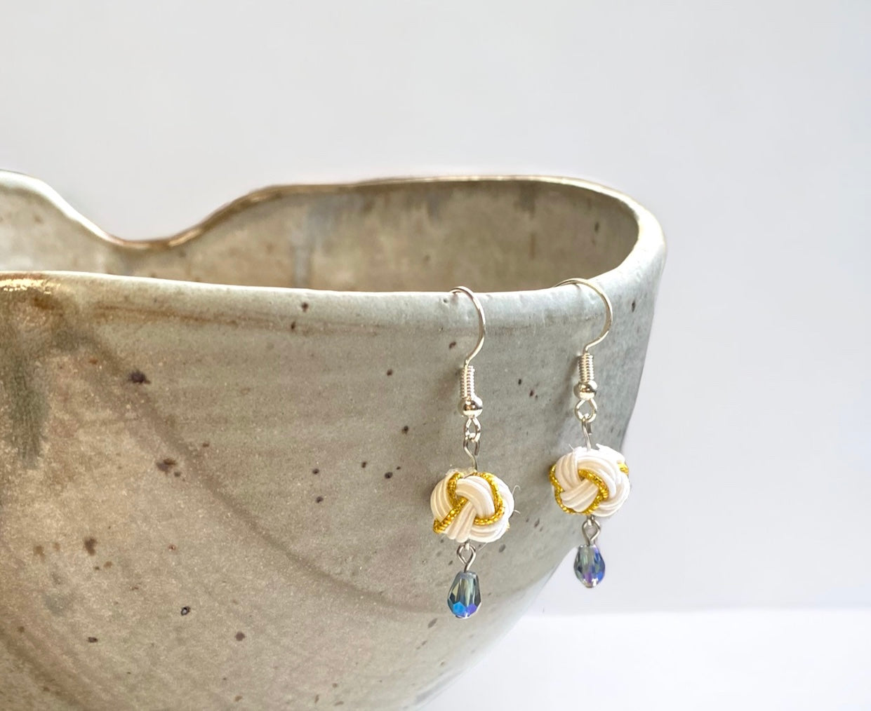 Paper Cords Earrings: Tama (Balls)